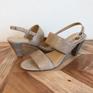 Tahari | Easy Heeled Sandal Metallic Gold